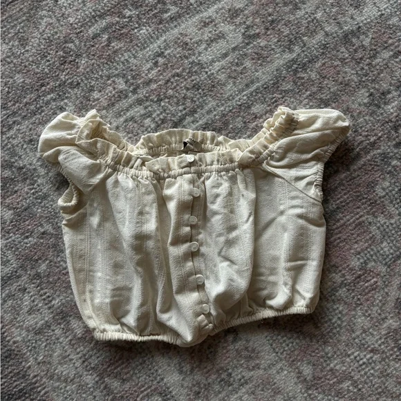 Pull&Bear Cream Ruffled Button-Up Crop Top - Picture 1 of 2